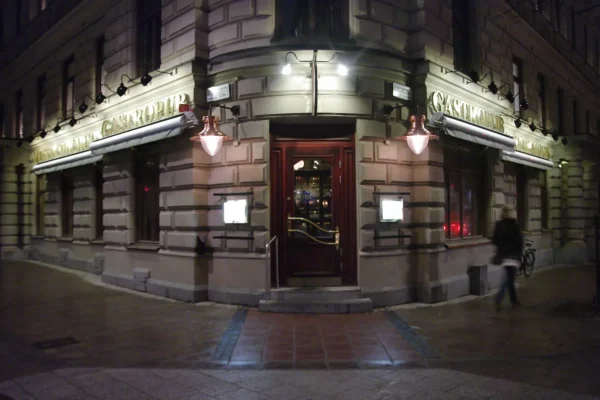 Man in the Moon Exterior 14